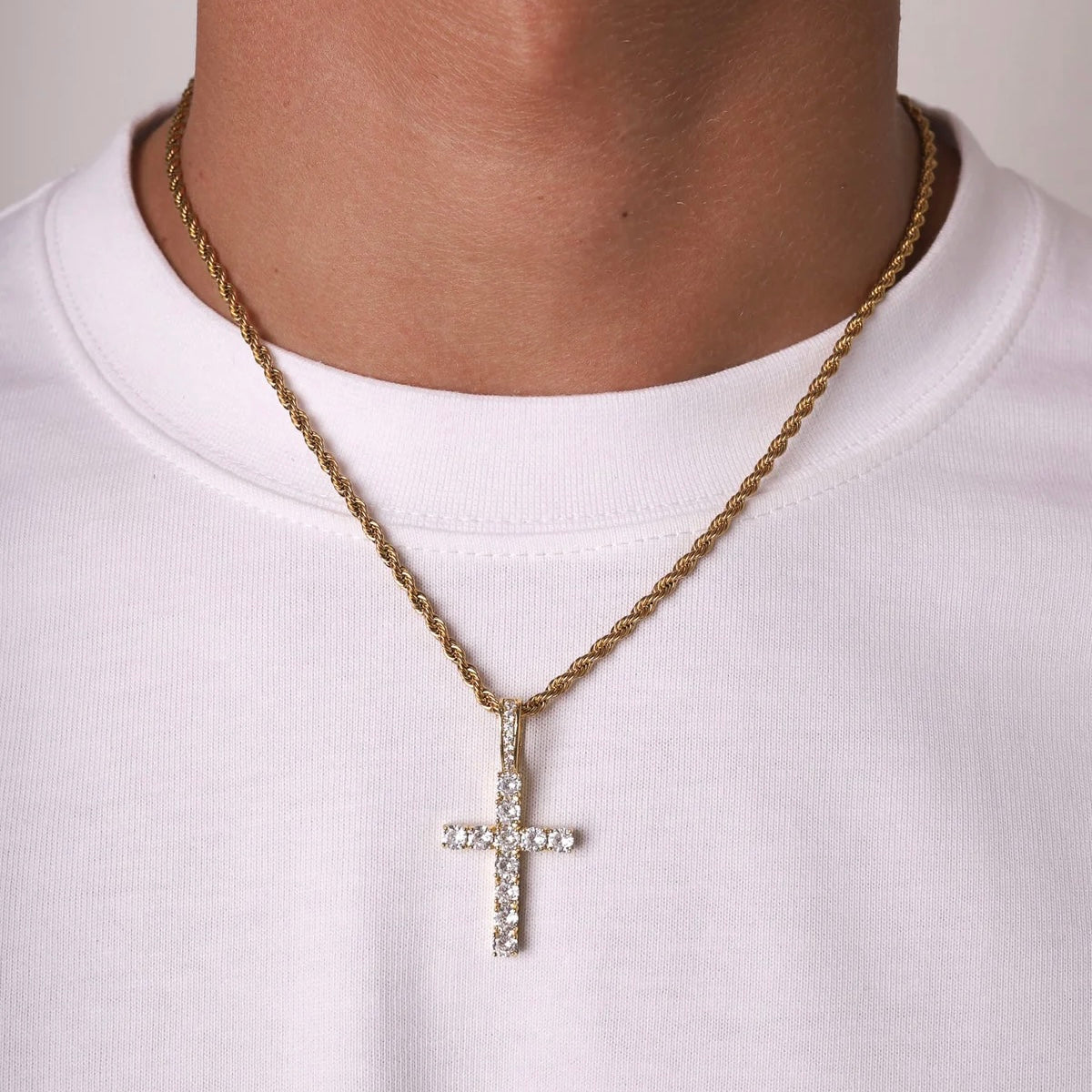 CROSS PENDANT - GOLD