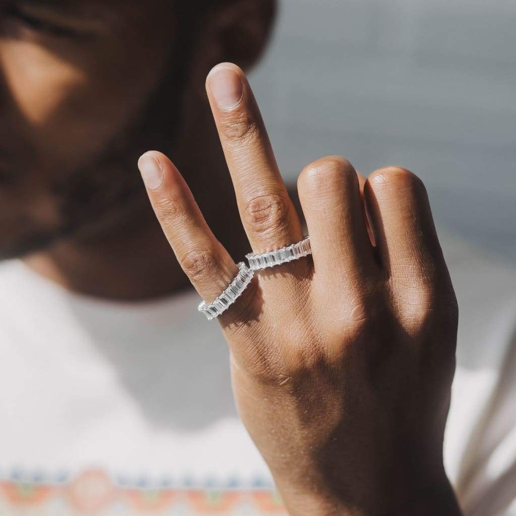 BAGUETTE RING - WHITE GOLD